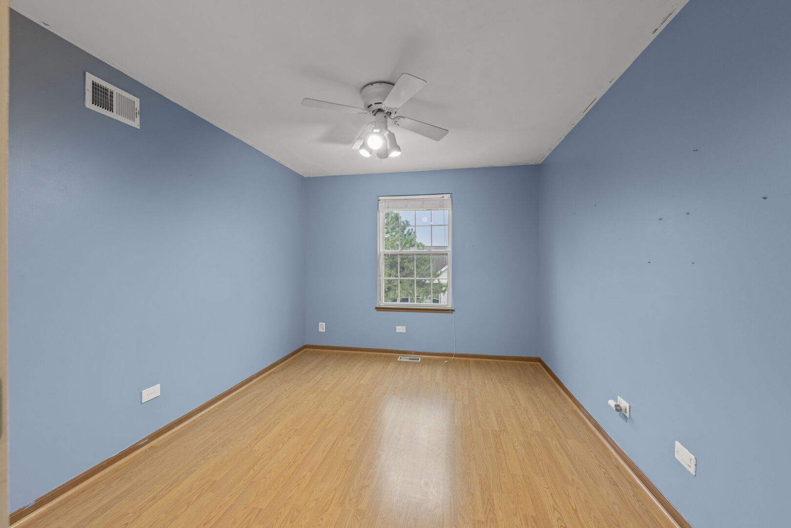 16727 South Sunset Ridge Court Lockport, IL 60441 - Photo 17 of 30 an empty room with a window