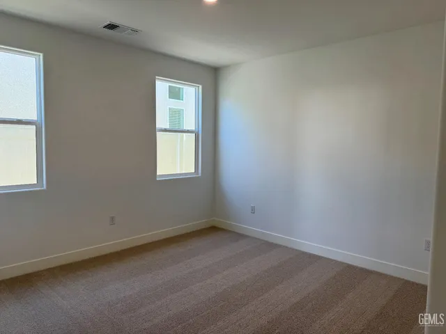 a close view of sink