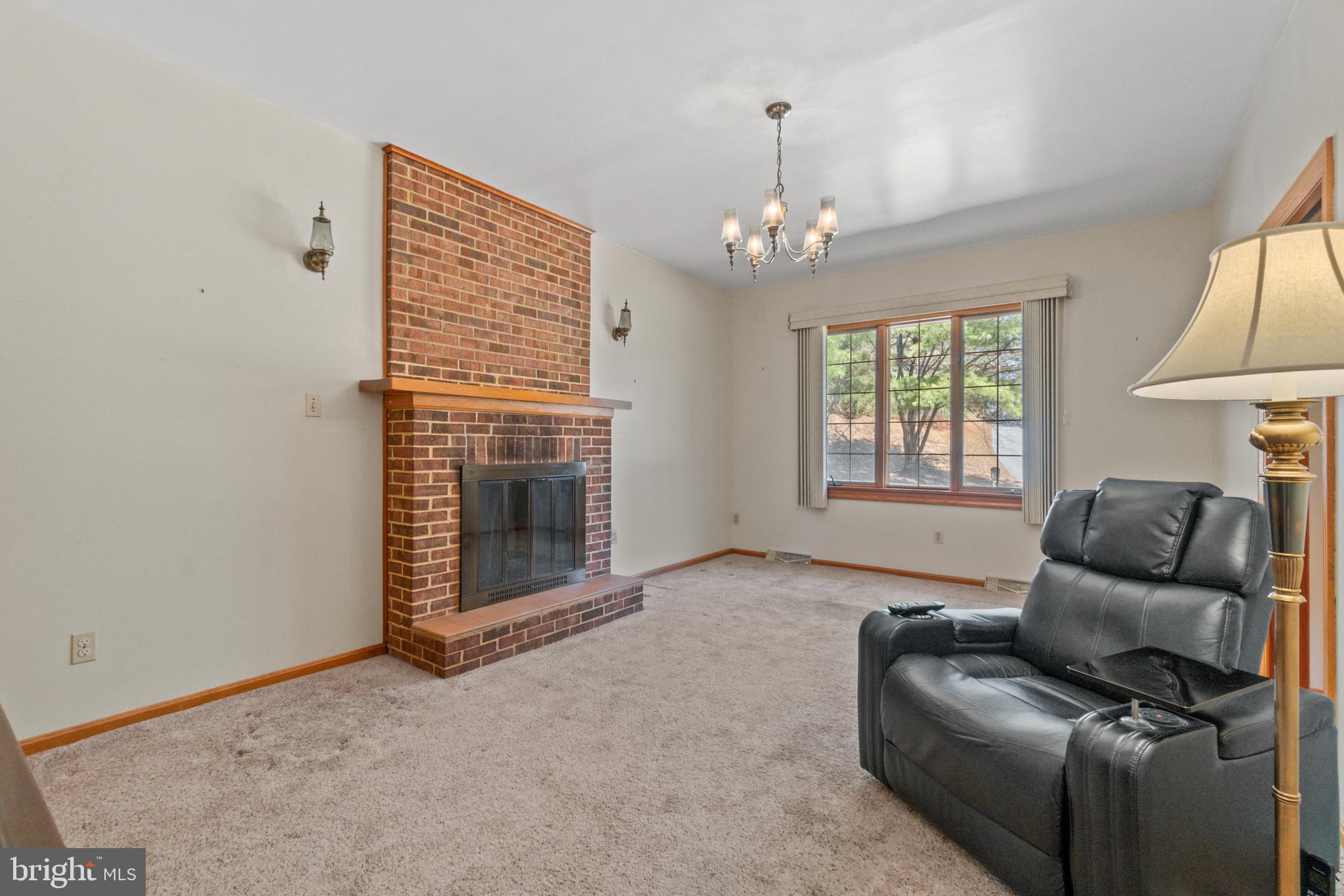 1052 Green Hill Farm Road Reisterstown, MD 21136 - Photo 10 of 36 Family Room