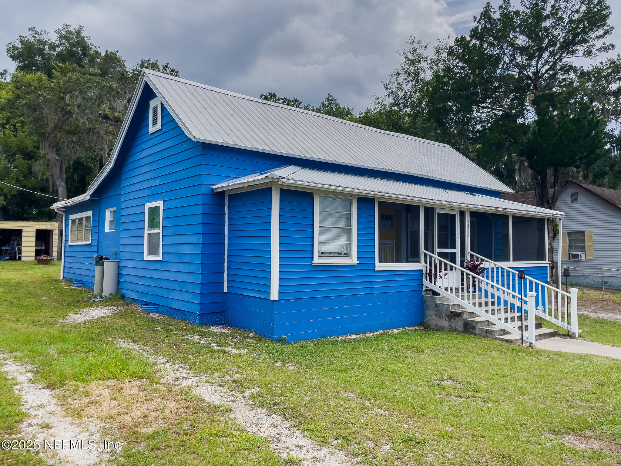 1811 Kate Street Palatka, FL 32177 - Photo 2 of 25 IMG_4337
