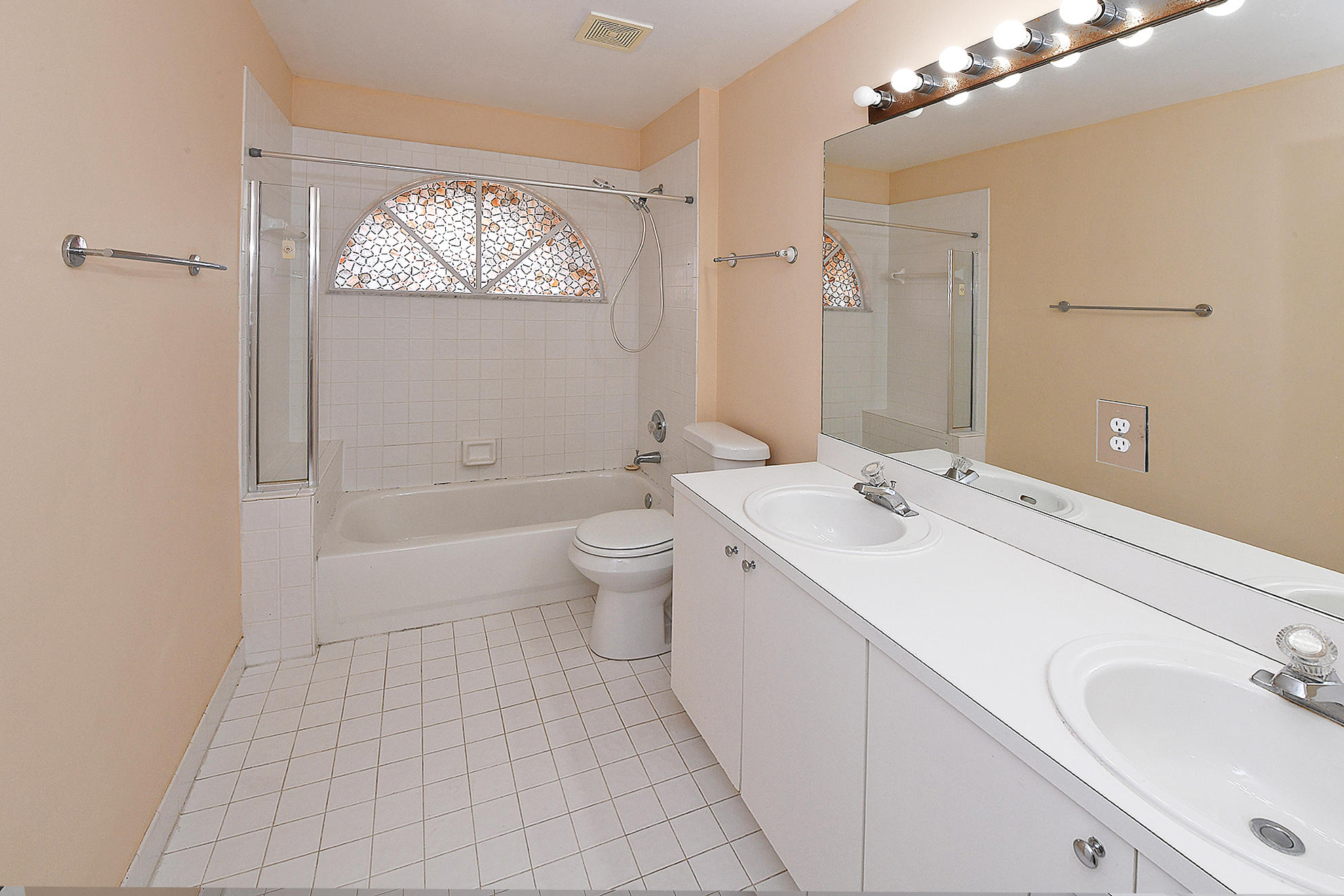 18039 Jazz Lane Boca Raton, FL 33496 - Photo 32 of 39 Master Bathroom