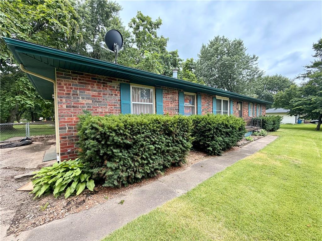 192 Southeast 421st Road Warrensburg, MO 64093 - Photo 2 of 22