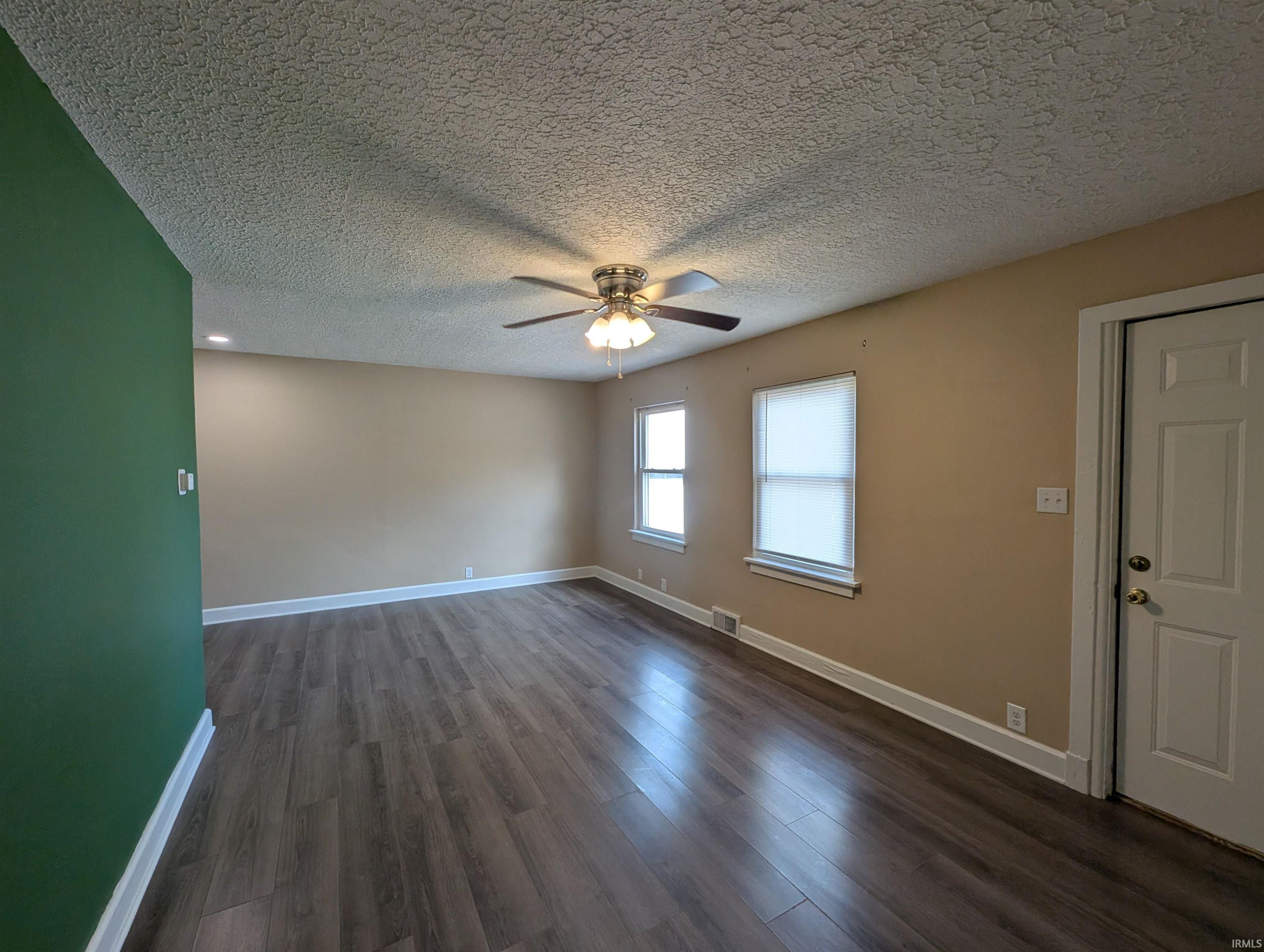 3 Maple Court Washington, IN 47501 - Photo 4 of 28