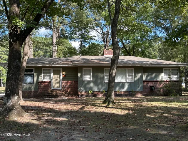 $148,500 | 702 Mcneill Drive, Laurinburg, NC 28352