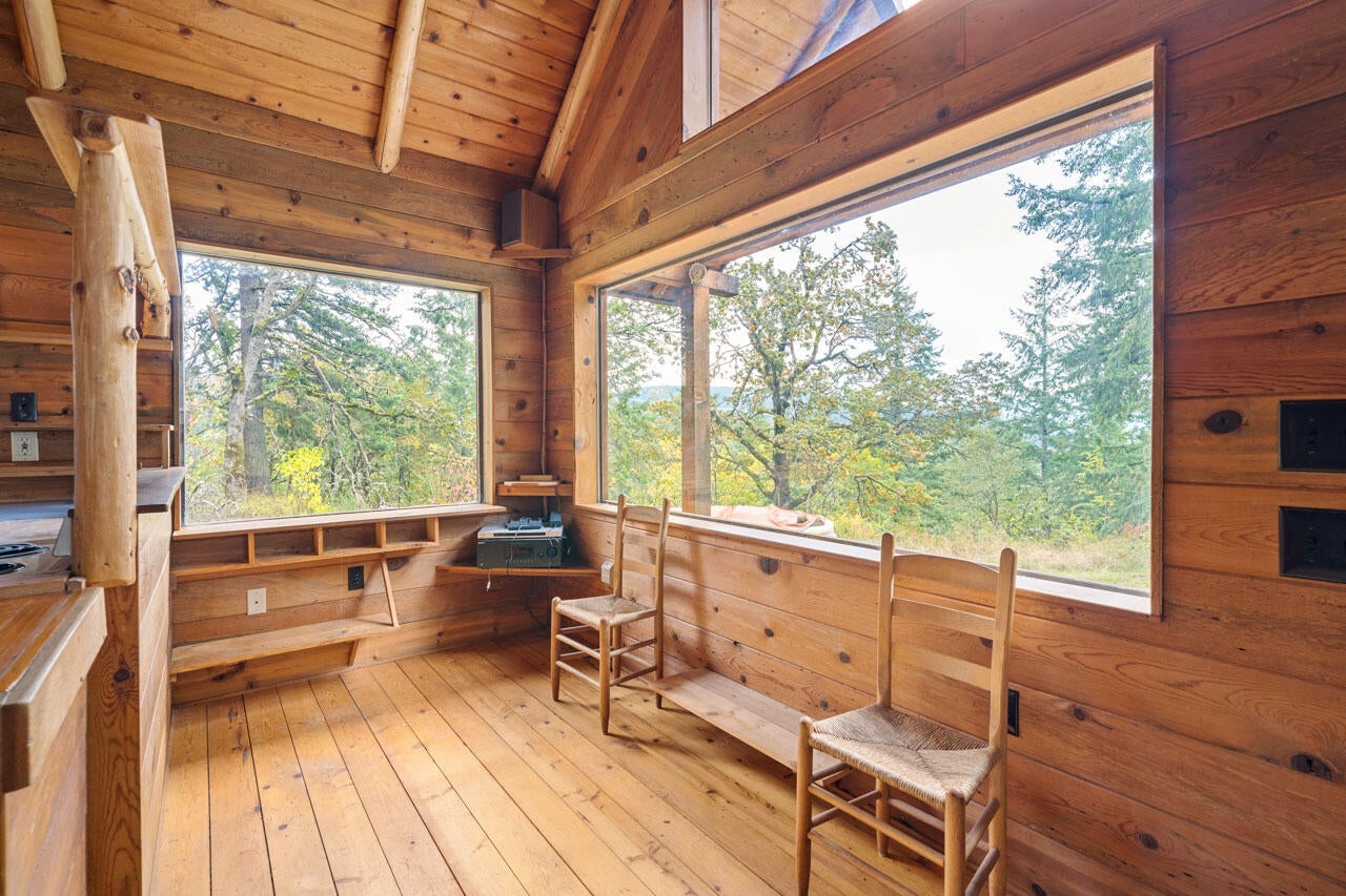 6714 Indian Springs Road Scotts Mills, OR 97375 - Photo 13 of 37 6714-Indian-Springs-Rd-13
