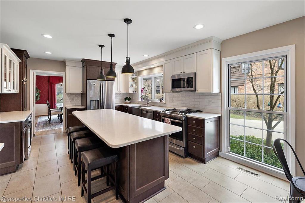 536 Middlesex Road Grosse Pointe Park, MI 48230 - Photo 13 of 47