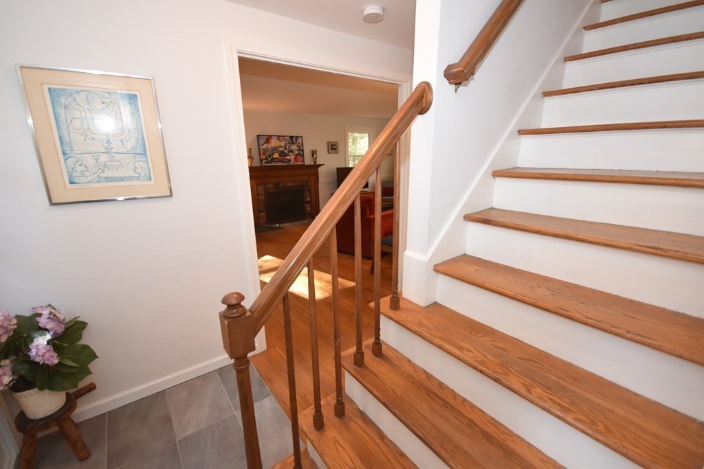 227 Heatherstone Road Amherst, MA 01002 - Photo 19 of 42 a view of entryway