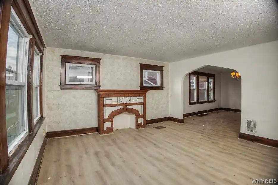 103 Preston Road Cheektowaga, NY 14215 - Photo 4 of 20