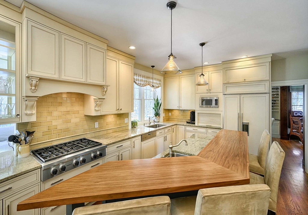 1 Ashley Road Southborough, MA 01772 - Photo 9 of 42 Gallery Image 9