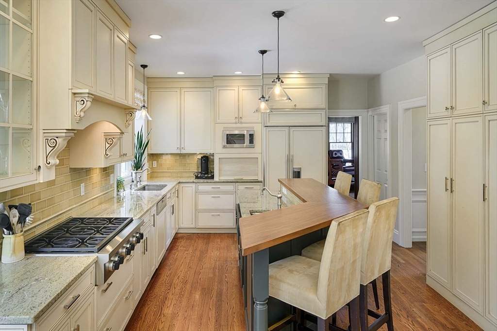 1 Ashley Road Southborough, MA 01772 - Photo 10 of 42 Gallery Image 10