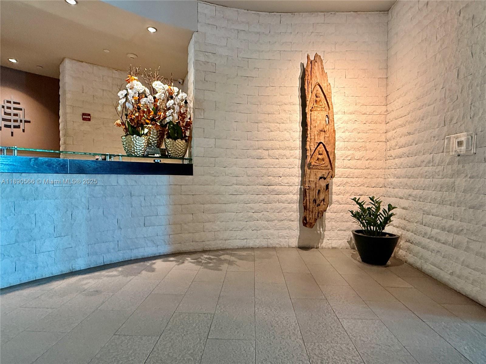 900 Brickell Key Boulevard, Unit 2204 Miami, FL 33131 - Photo 33 of 40 a view of a entryway