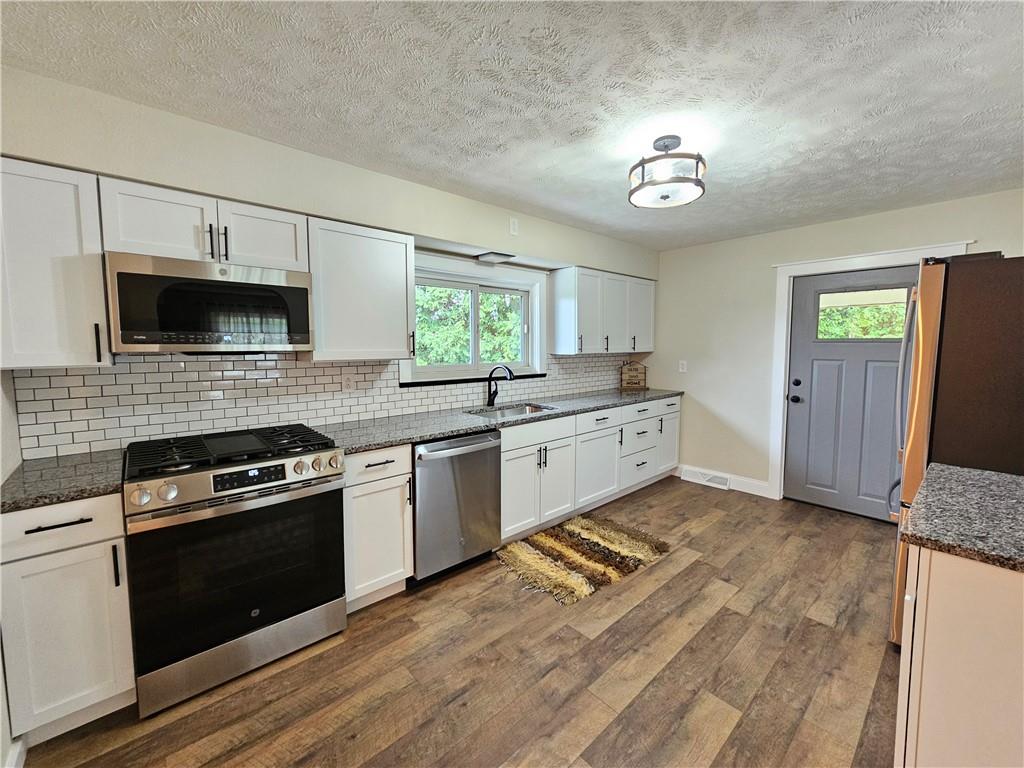 946 Herman Road Butler, PA 16002 - Photo 10 of 34 Gallery Image 10