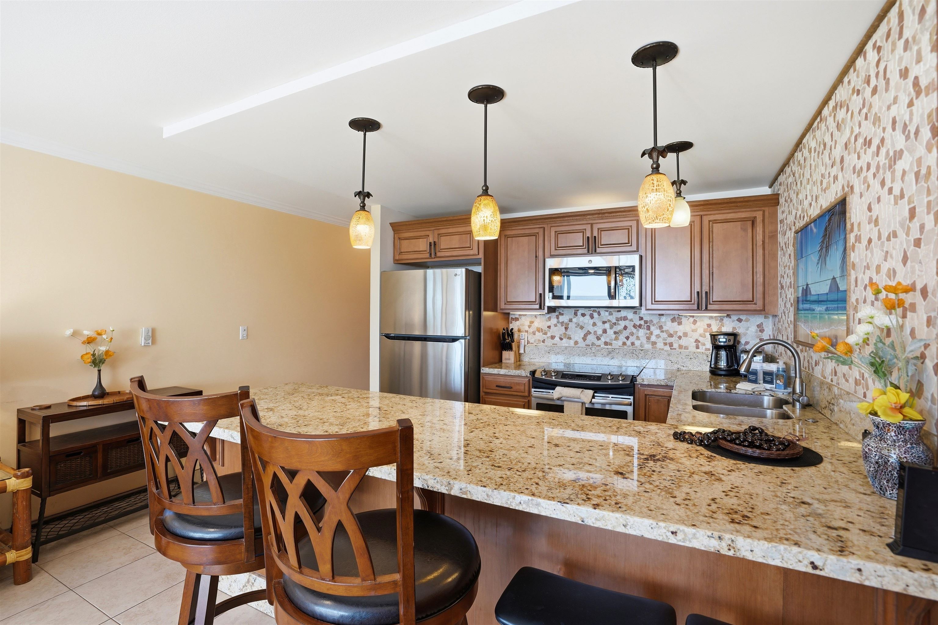 1310 Uluniu Road, Unit 202 Kihei, HI 96753 - Photo 8 of 39