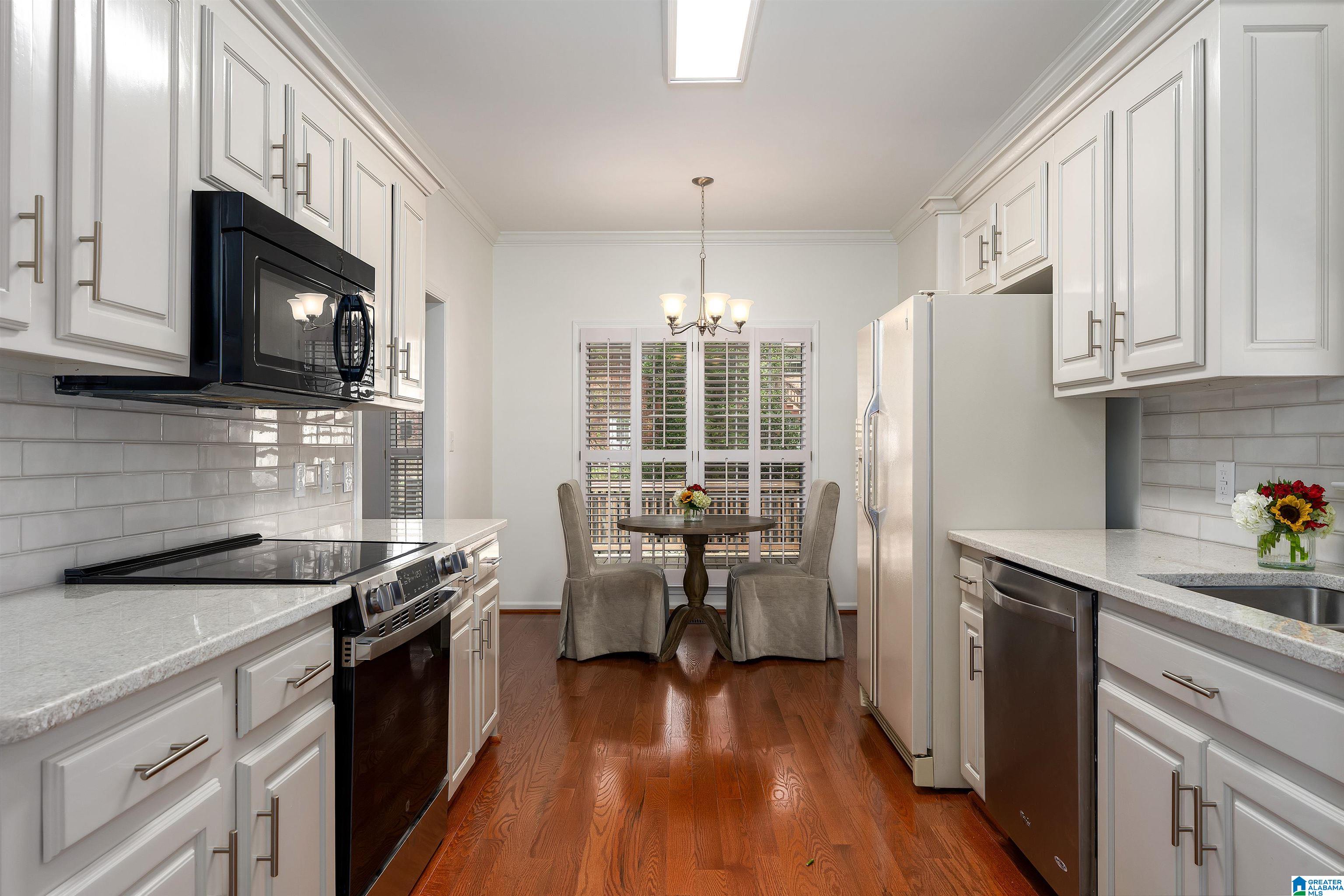 2317 Timber Ridge Circle Birmingham, AL 35243 - Photo 6 of 24 Gallery Image 6