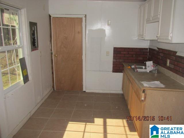 310 14th Street Southwest Birmingham, AL 35211 - Photo 9 of 15