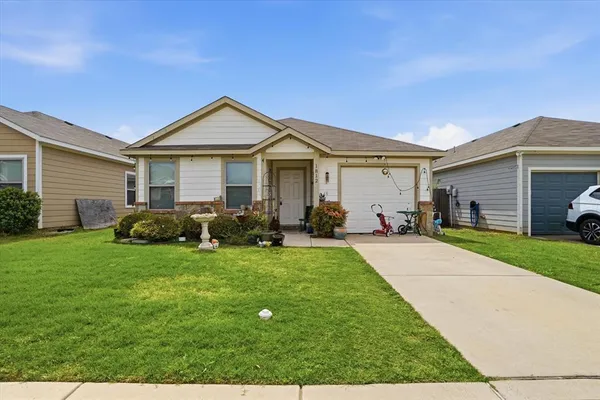 $1,899 | 1812 Village Park Trail, Burleson, TX 76028