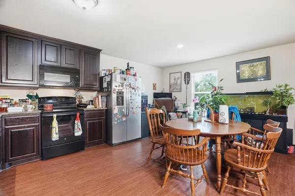$1,899 | 1812 Village Park Trail, Burleson, TX 76028