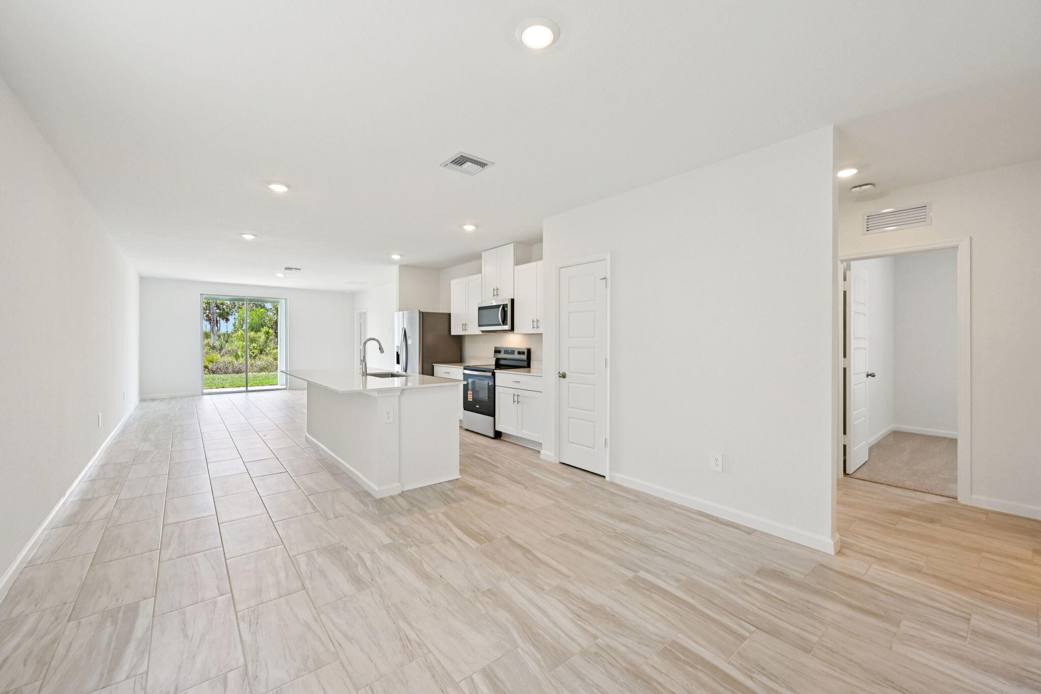 14518 Southwest New Dawn Road Indiantown, FL 34956 - Photo 6 of 36 14518 SW NEW DAWN ROAD FL (6)