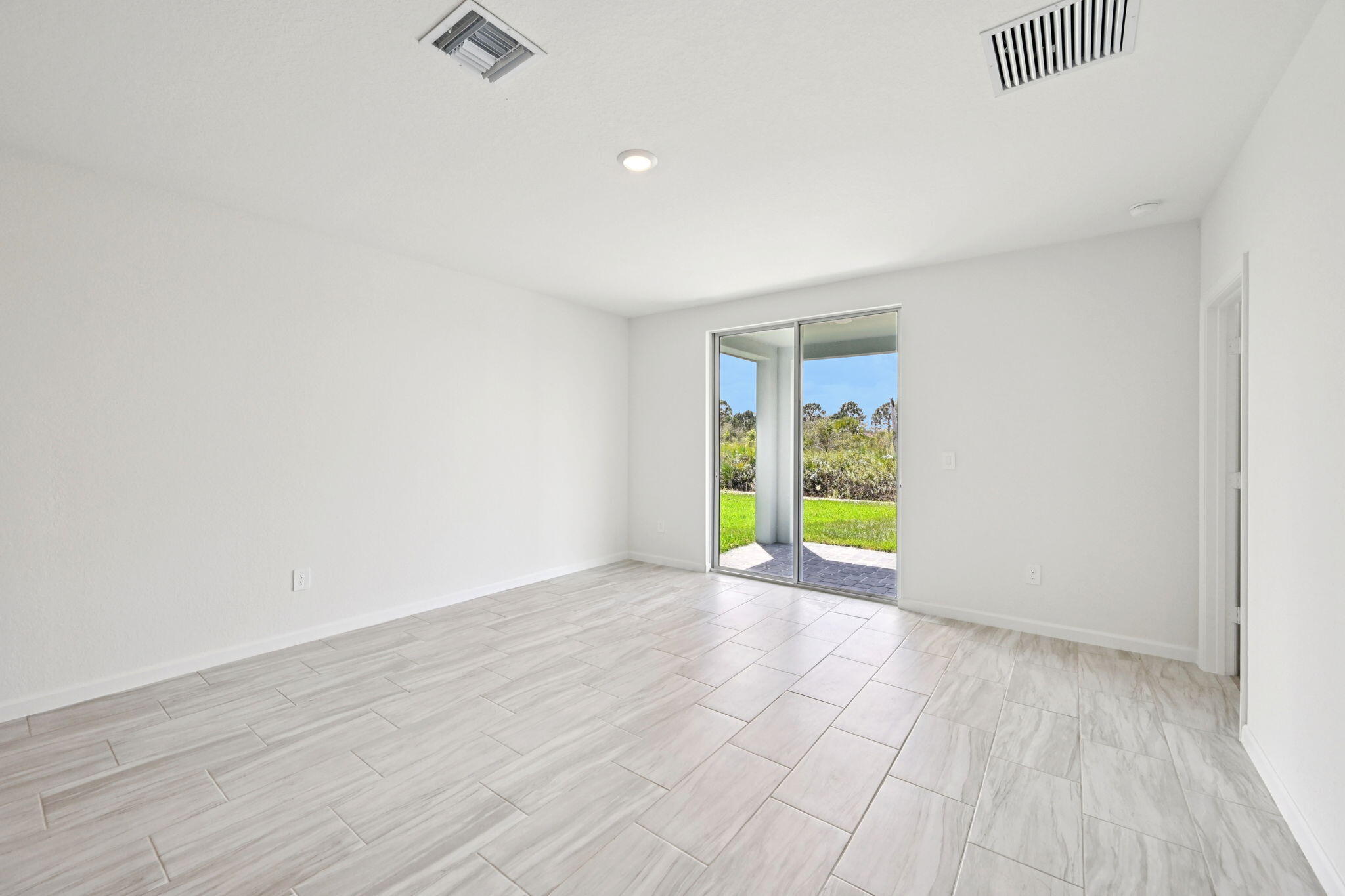 14518 Southwest New Dawn Road Indiantown, FL 34956 - Photo 7 of 36 14518 SW NEW DAWN ROAD FL (7)