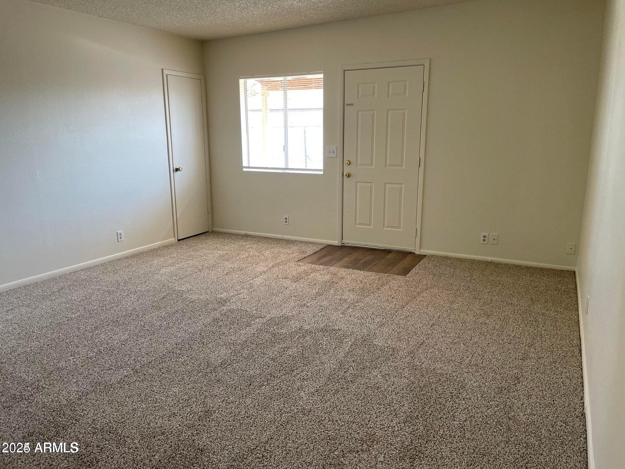 585 West 20th Avenue, Unit 4 Apache Junction, AZ 85120 - Photo 2 of 7 Living Room