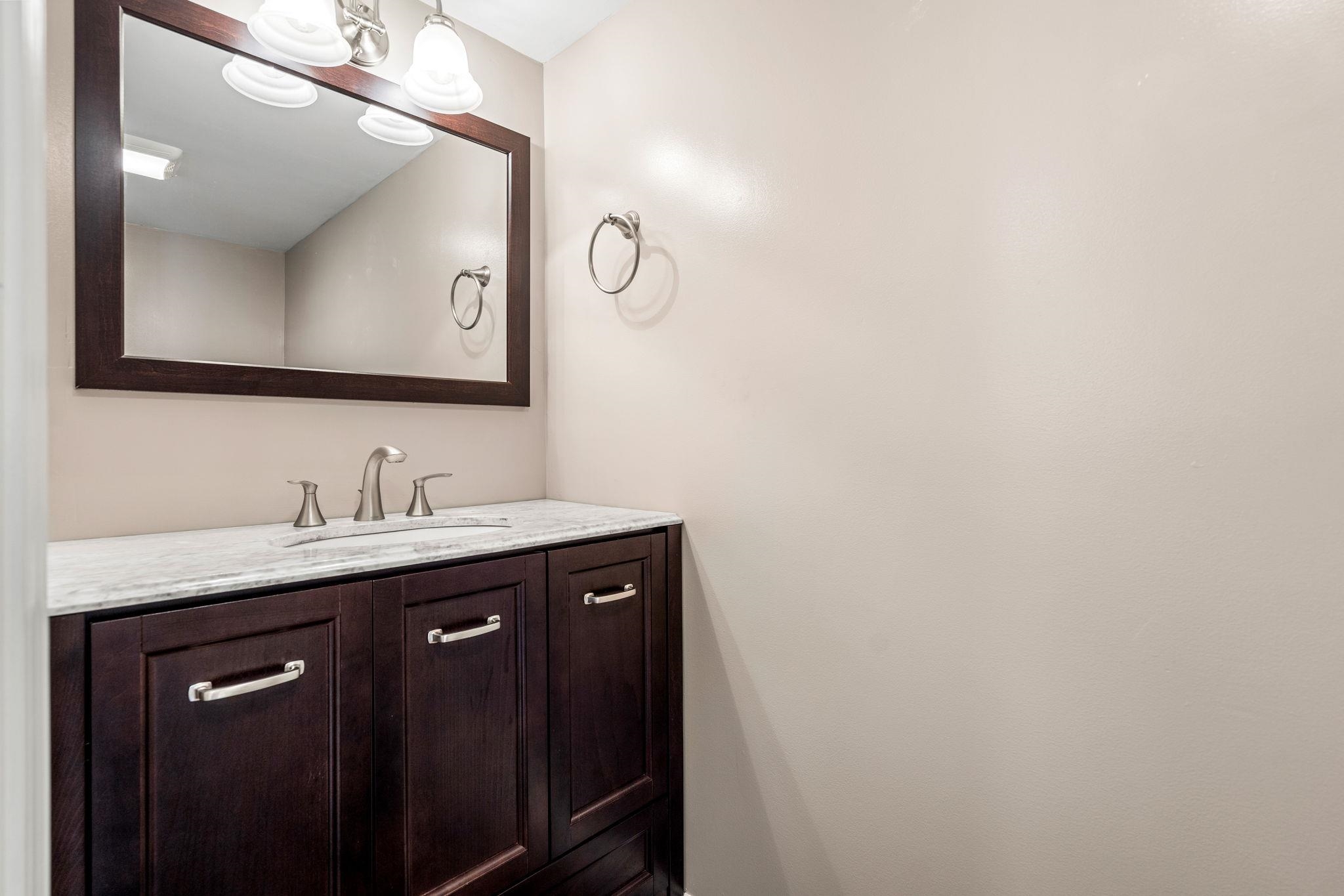 70 Hall Road, Unit 70 Fremont, NH 03044 - Photo 33 of 34