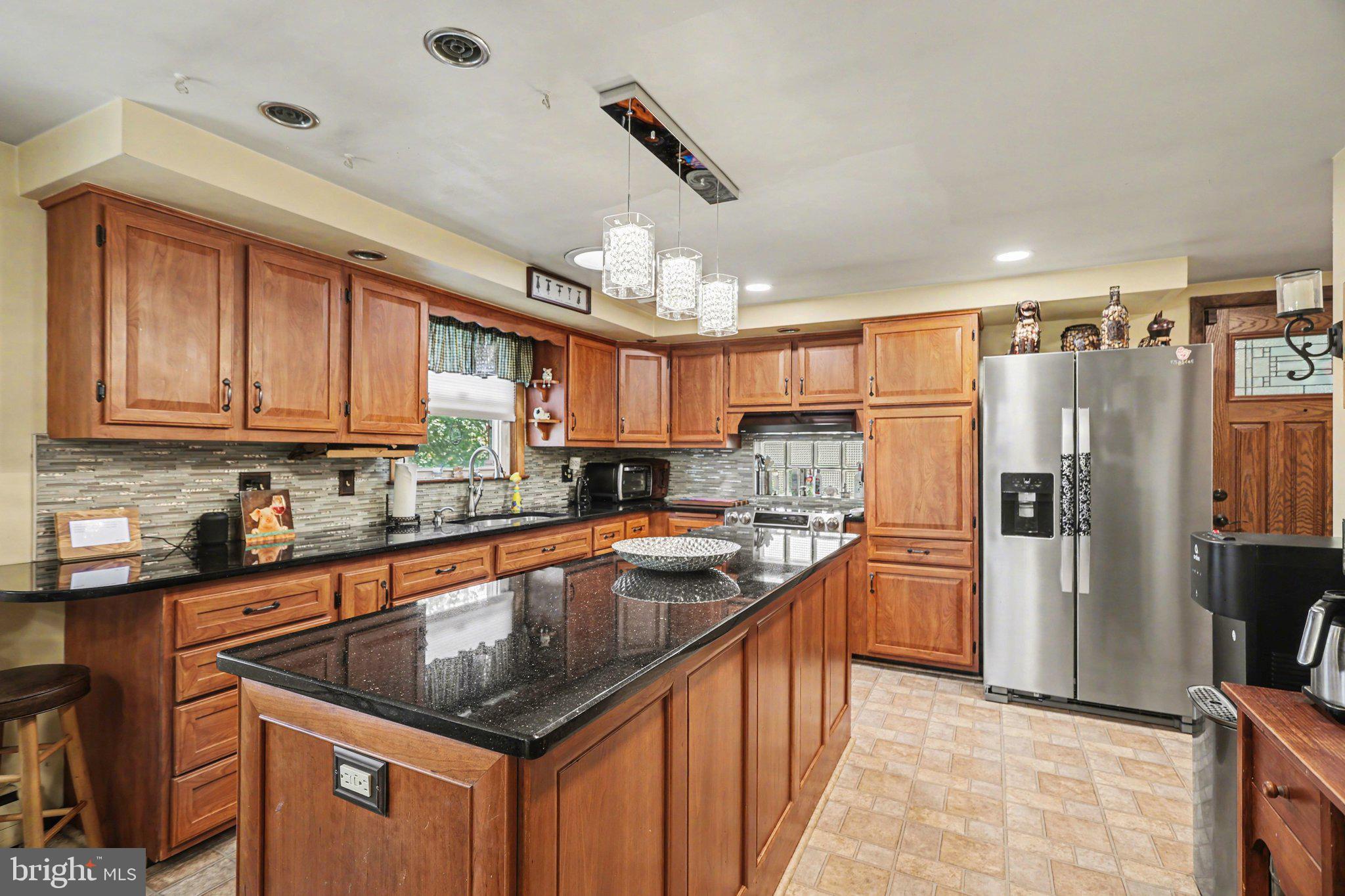6010 Eyster Avenue Spring Grove, PA 17362 - Photo 7 of 39