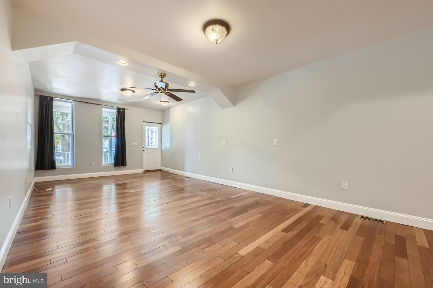 816 West 37th Street Baltimore, MD 21211 - Photo 7 of 33
