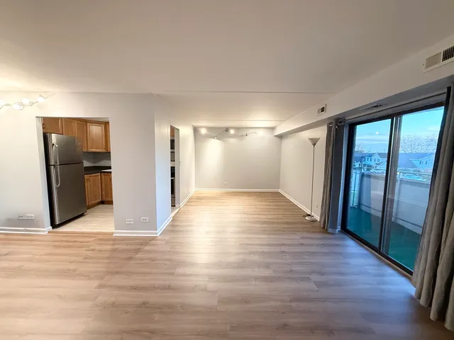 $1,550 | 1460 Fairlane Drive, Unit 310, Schaumburg, IL 60193