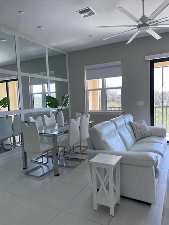 $3,795 | 5569 Cannes Circle, Sarasota, FL 34231