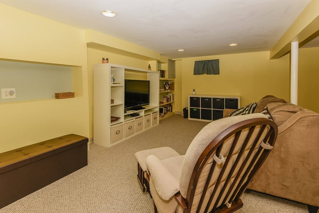 97 Greensboro Road Dedham, MA 02026 - Photo 23 of 28 Gallery Image 23