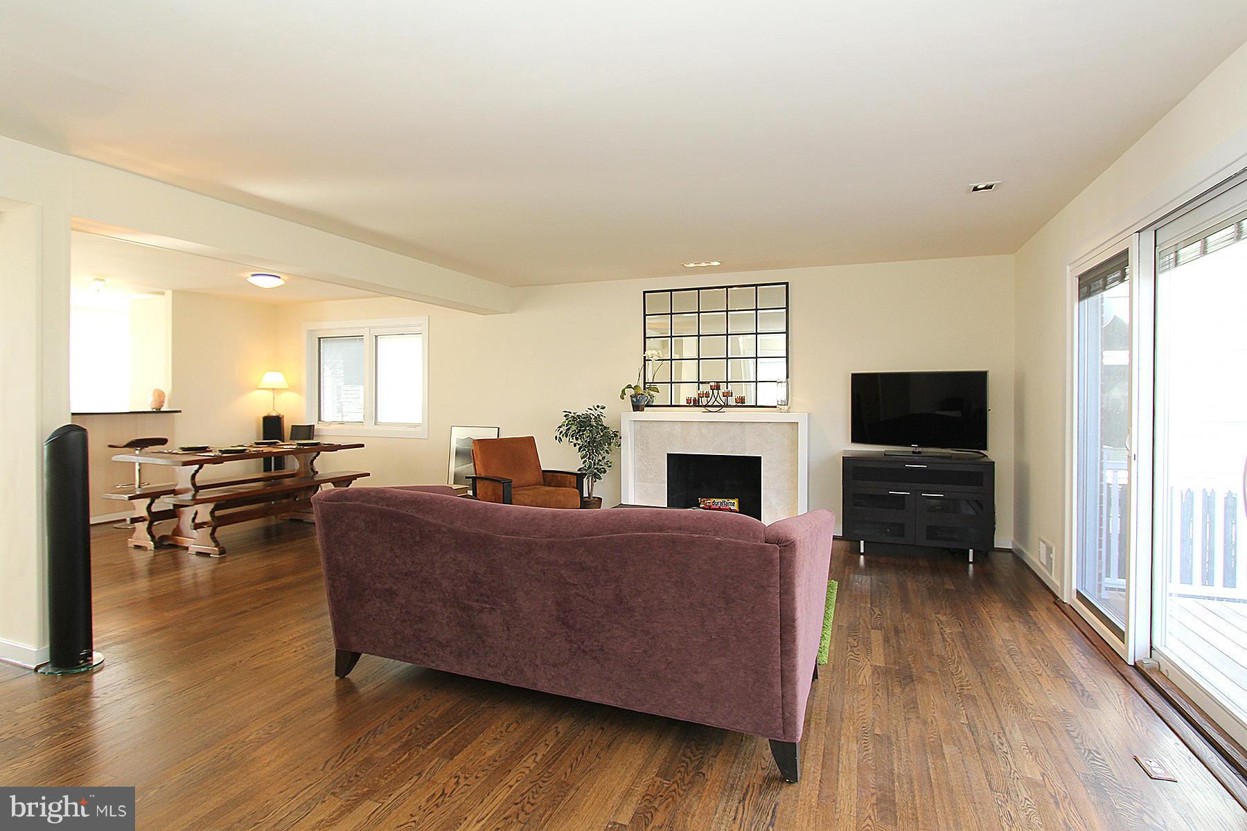 4531 Rosedale Avenue Bethesda, MD 20814 - Photo 11 of 30 Interior (General)