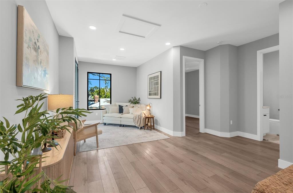 529 West Princeton Street Orlando, FL 32804 - Photo 49 of 50 a living room with furniture and a large window