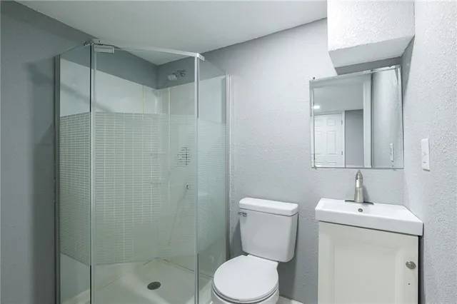 $229,900 | 2507 South Arlington Avenue, Independence, MO 64052