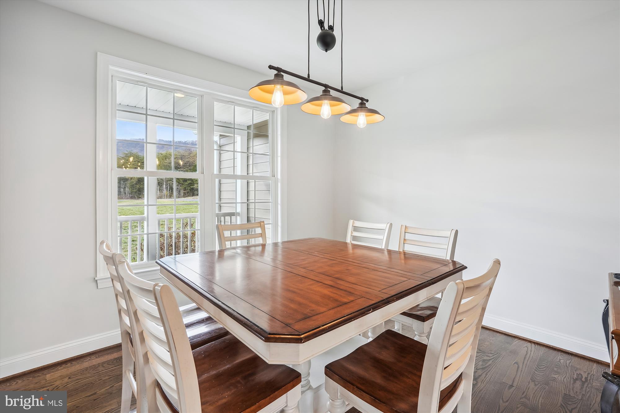 3352 Mountain Road Front Royal, VA 22630 - Photo 9 of 25 Dining Room