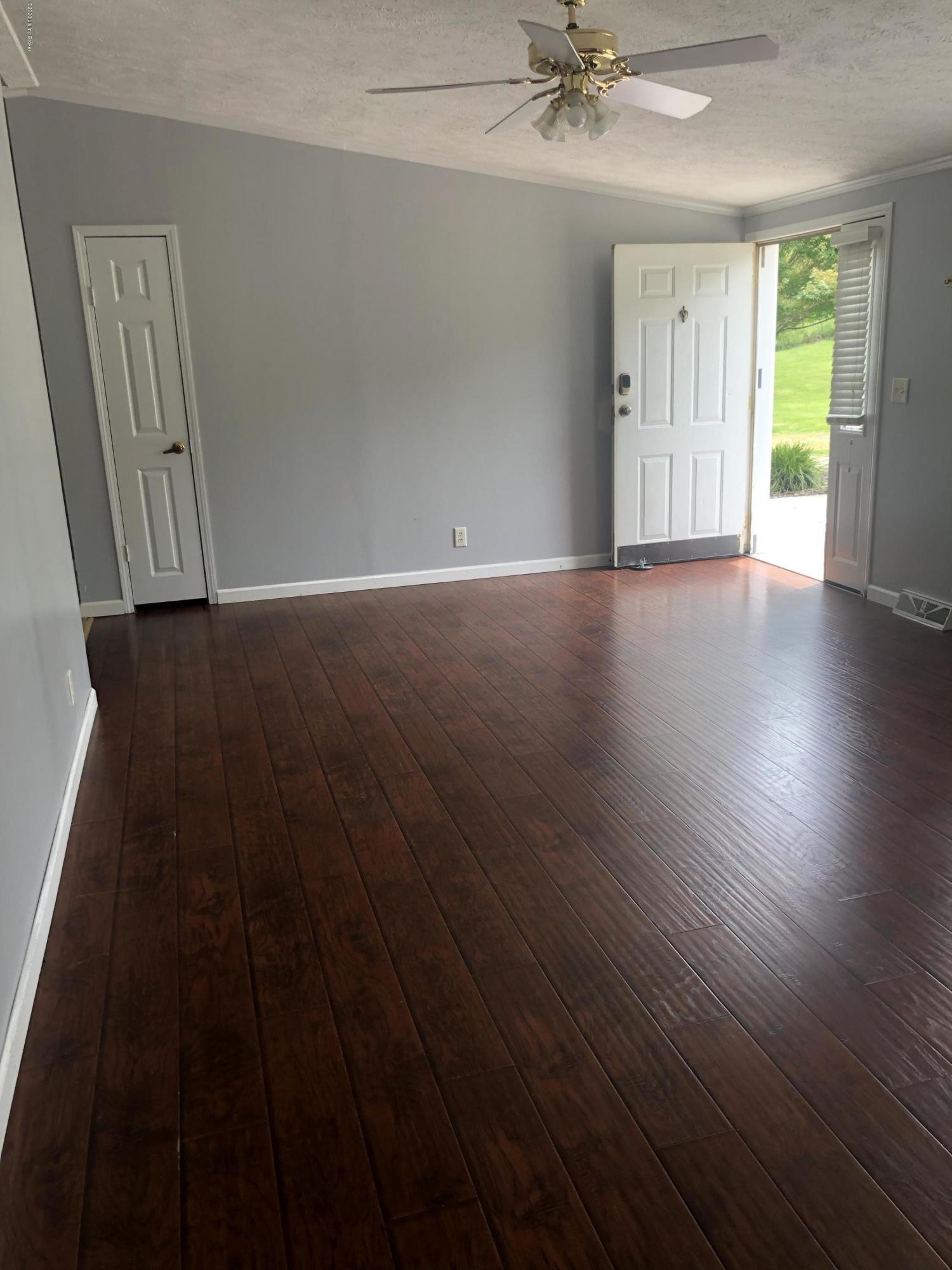 710 Hobbs Reesor Road Vine Grove, KY 40175 - Photo 10 of 32 EKYkTL6yRu+I9NBvXto6Kw