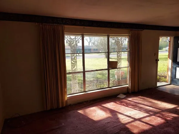 $99,849 | 1716 South Robison Road, Texarkana, TX 75501