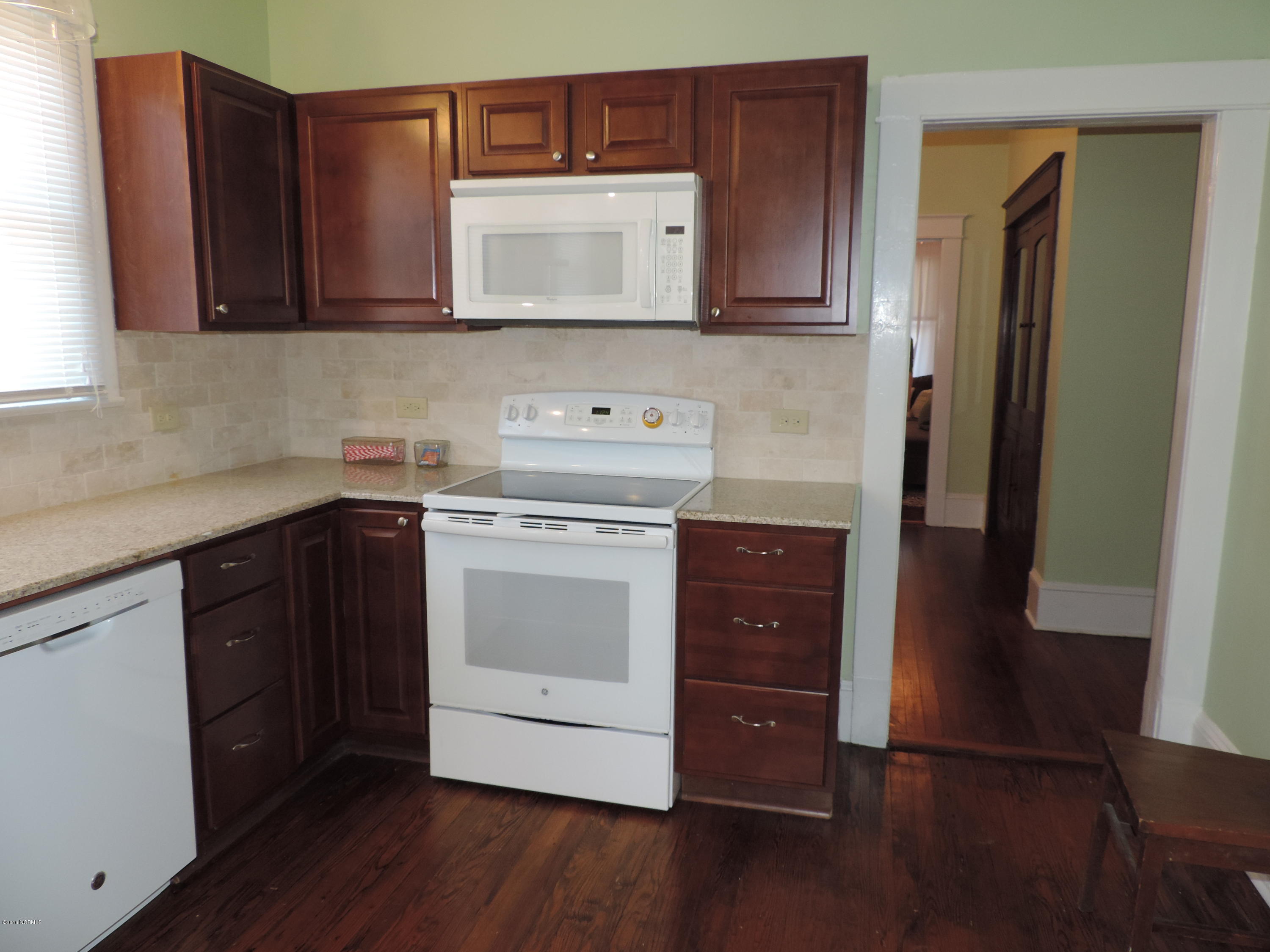 1323 Rhem Avenue New Bern, NC 28560 - Photo 14 of 37 Granite