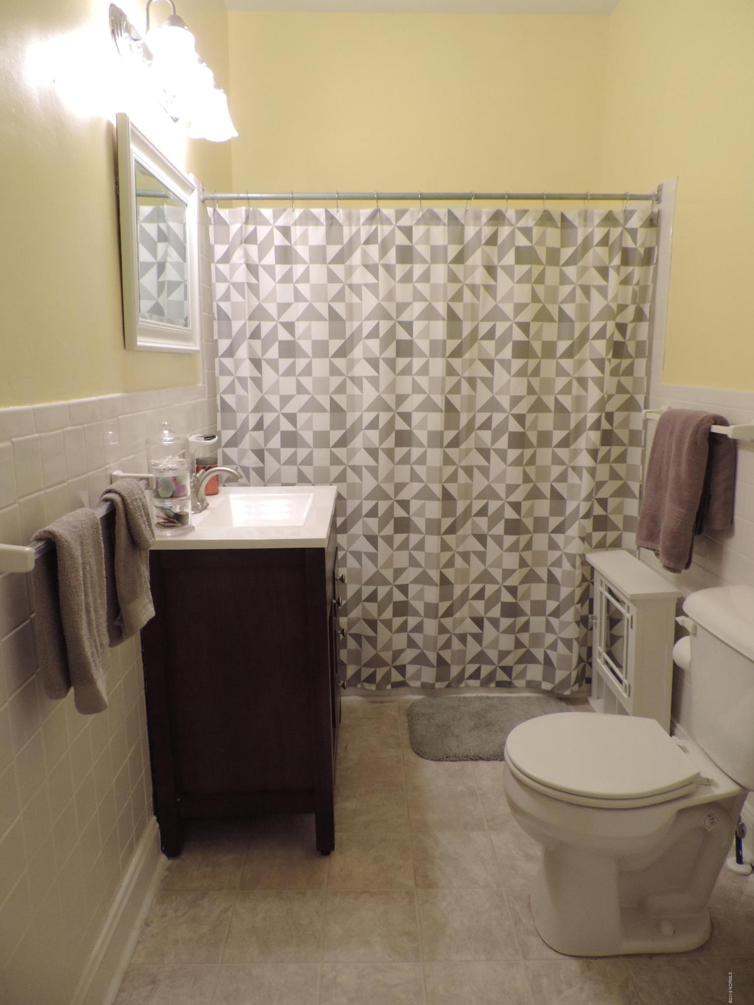 1323 Rhem Avenue New Bern, NC 28560 - Photo 20 of 37 Renovated guest bath