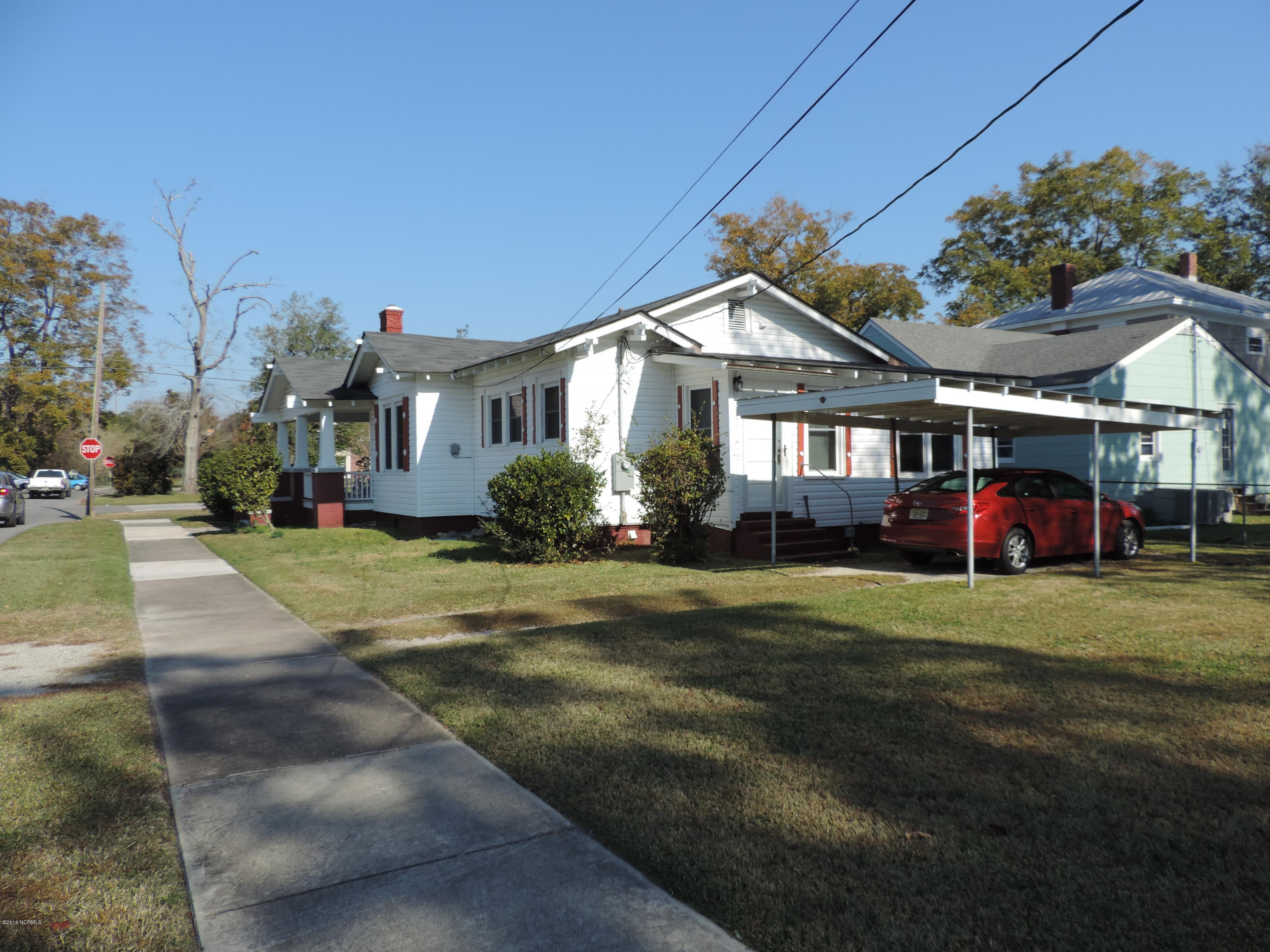 1323 Rhem Avenue New Bern, NC 28560 - Photo 33 of 37 House with carport