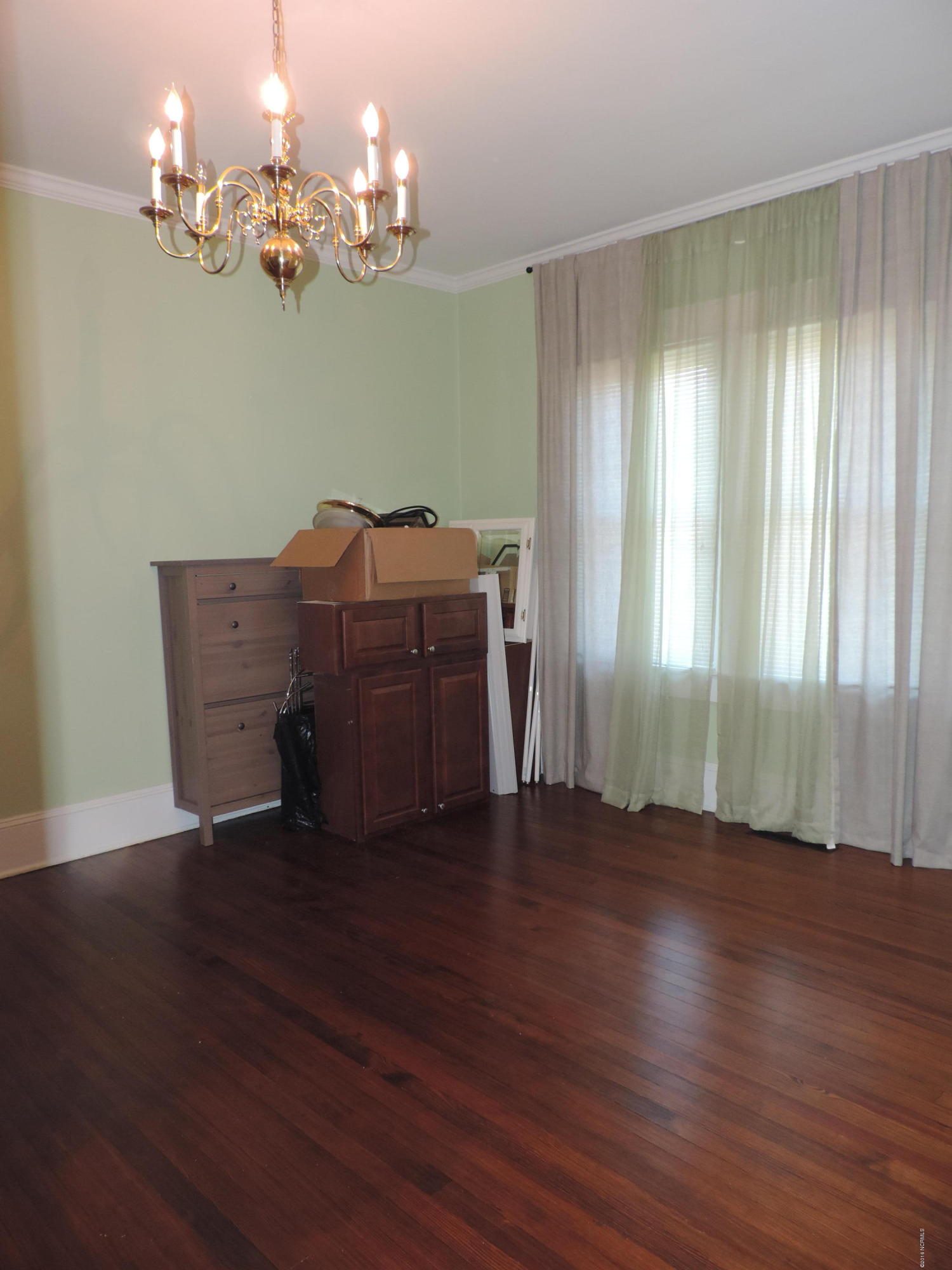 1323 Rhem Avenue New Bern, NC 28560 - Photo 8 of 37 Beautiful Hardwoods