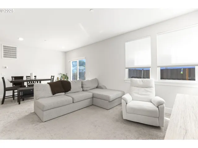 $459,900 | 18400 Southwest Sugarloaf Lane, Beaverton, OR 97007