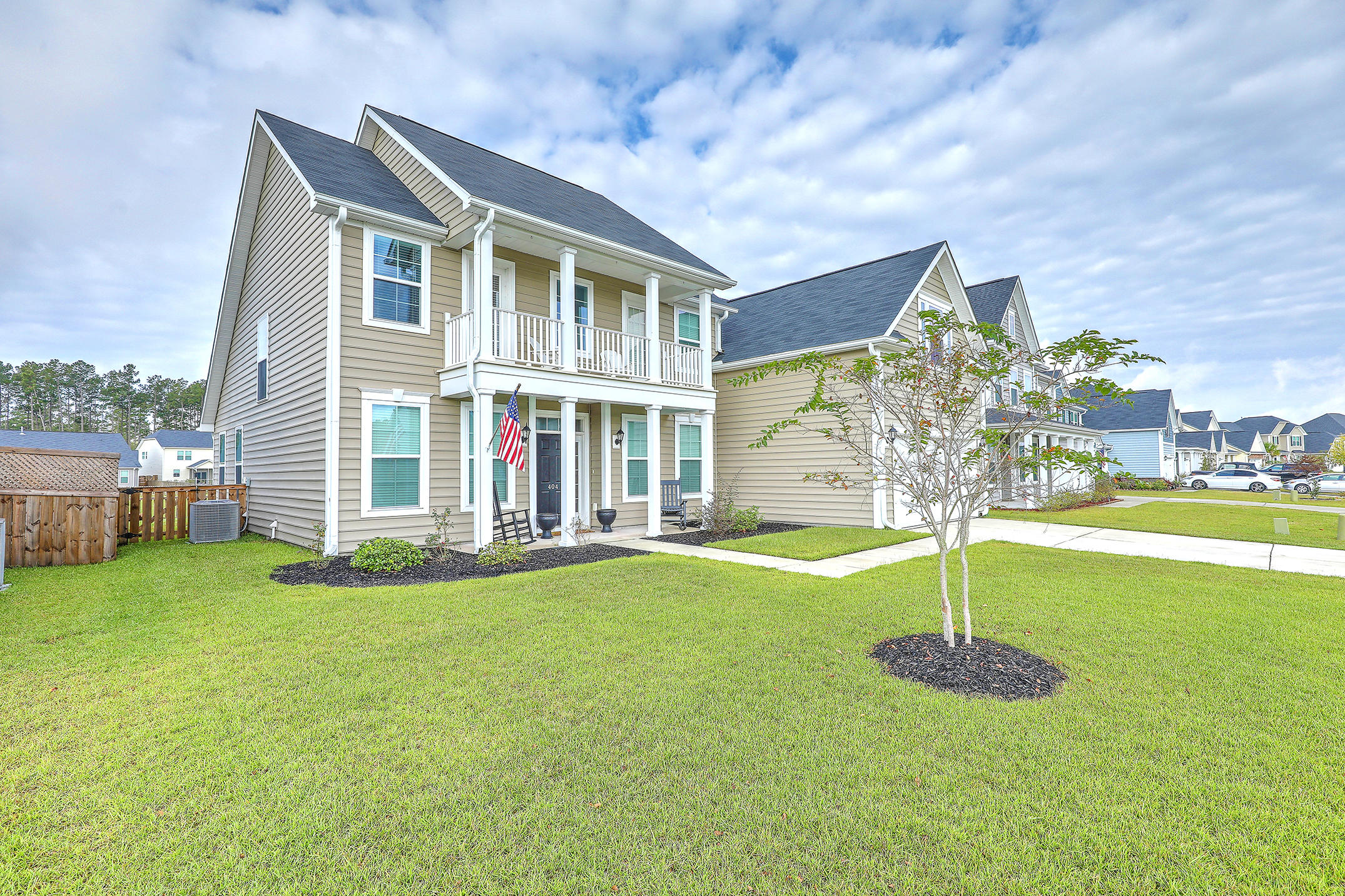 404 Spectrum Road Summerville, SC 29486 - Photo 2 of 31 1R3A1813_4_5