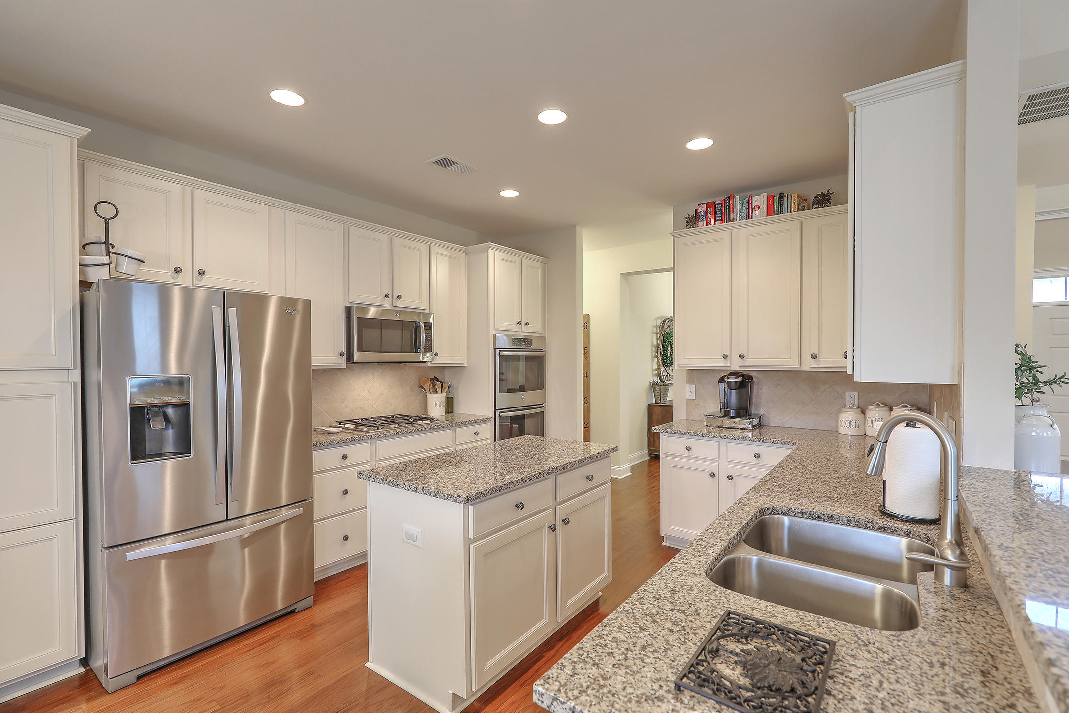 404 Spectrum Road Summerville, SC 29486 - Photo 13 of 31 1R3A1488_89_90