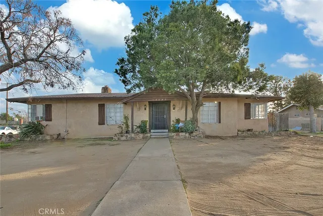 $499,900 | 18087 San Bernardino Avenue, Bloomington, CA 92316