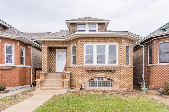 $399,900 | 5238 West Wolfram Street, Chicago, IL 60641