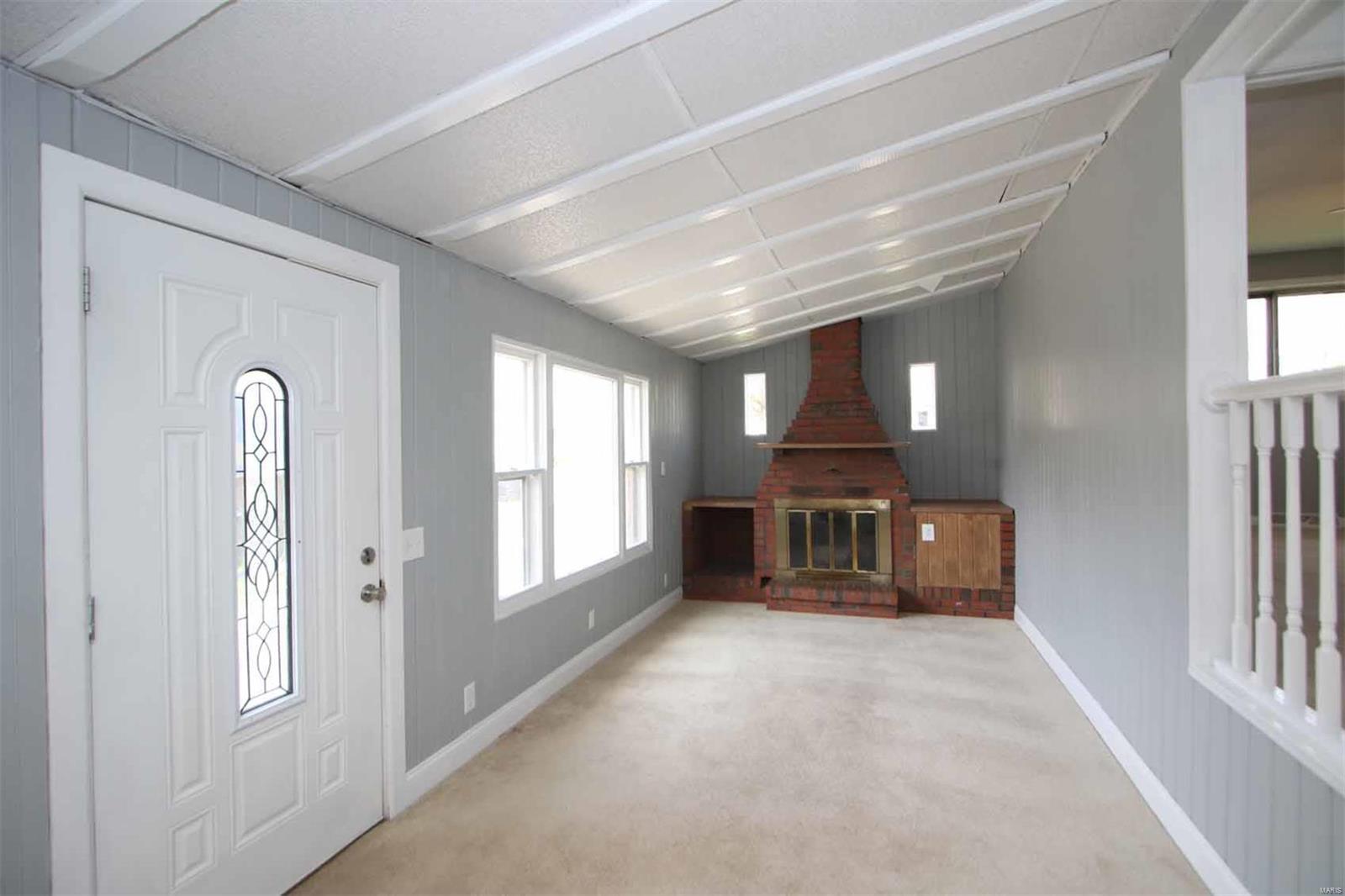 127 East 6th Street Roxana, IL 62084 - Photo 4 of 44