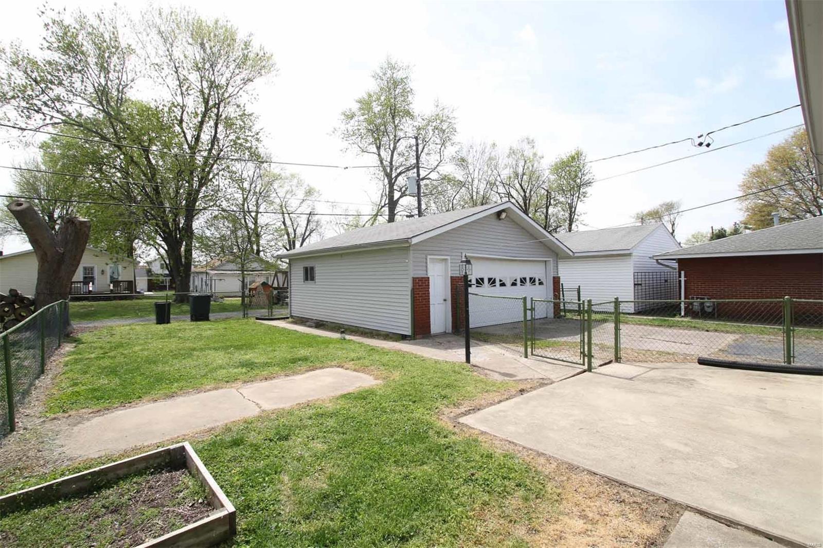 127 East 6th Street Roxana, IL 62084 - Photo 40 of 44