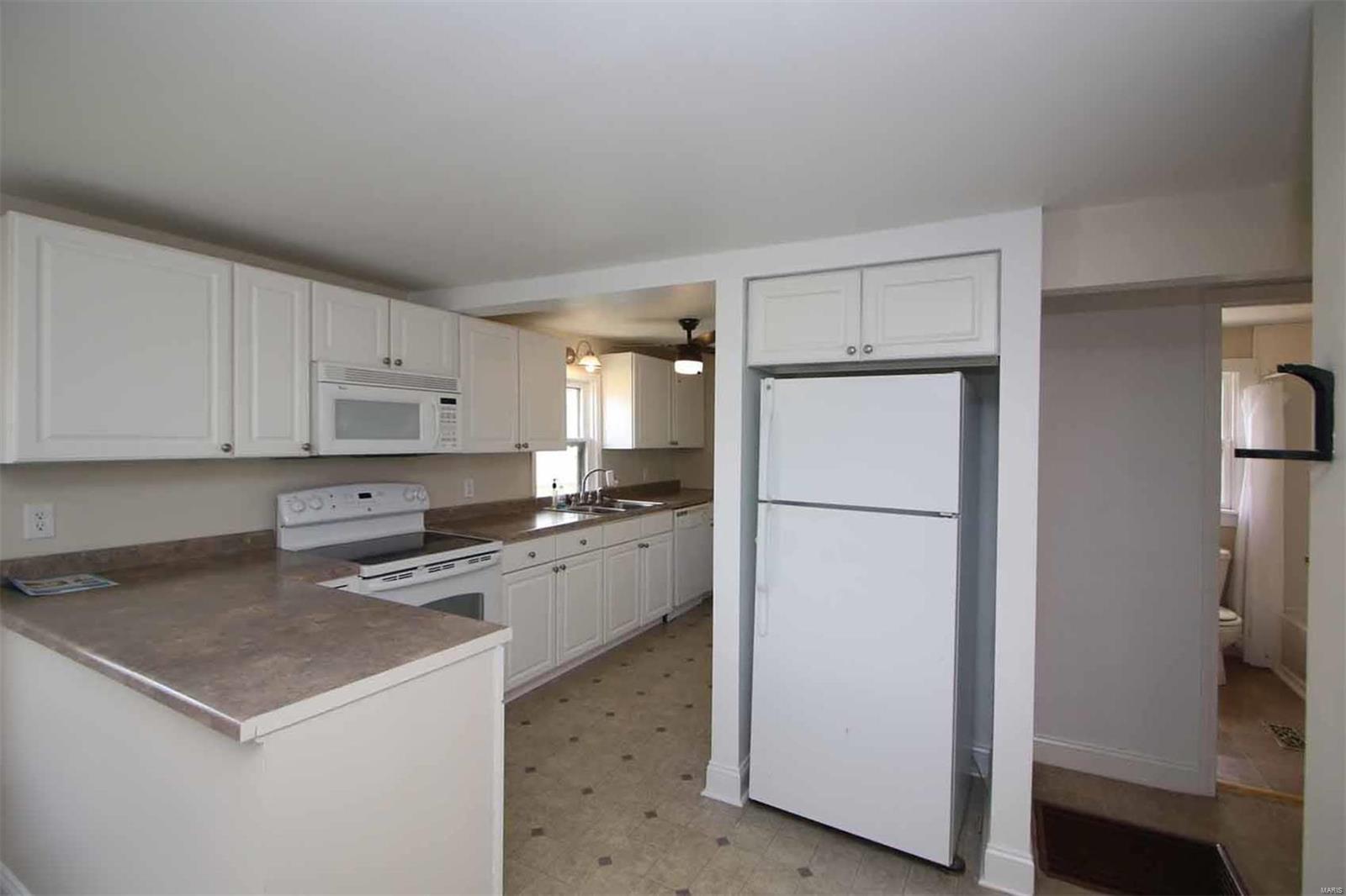 127 East 6th Street Roxana, IL 62084 - Photo 9 of 44