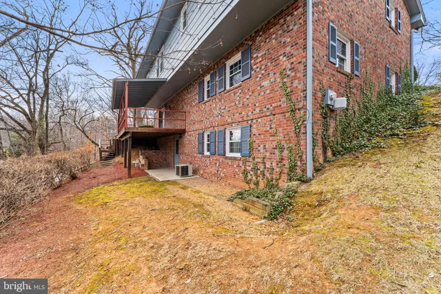 $375,000 | 126 Armstrong Place, Winchester, VA 22602