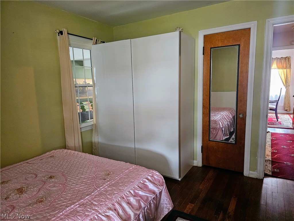 4355 Garwood Road Cleveland, OH 44109 - Photo 17 of 43 First floor bedroom